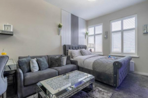 Diamond Studio Luxury Flat for 3 - Super Fast WiFi